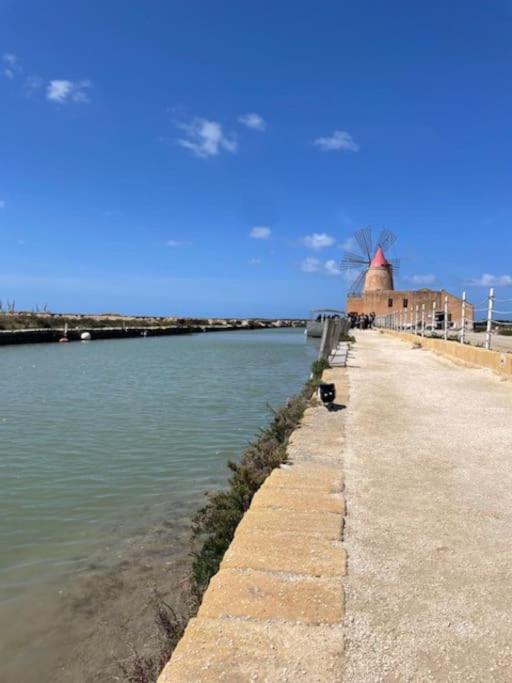 Apartamento Luxury Sea House Trapani Exterior foto